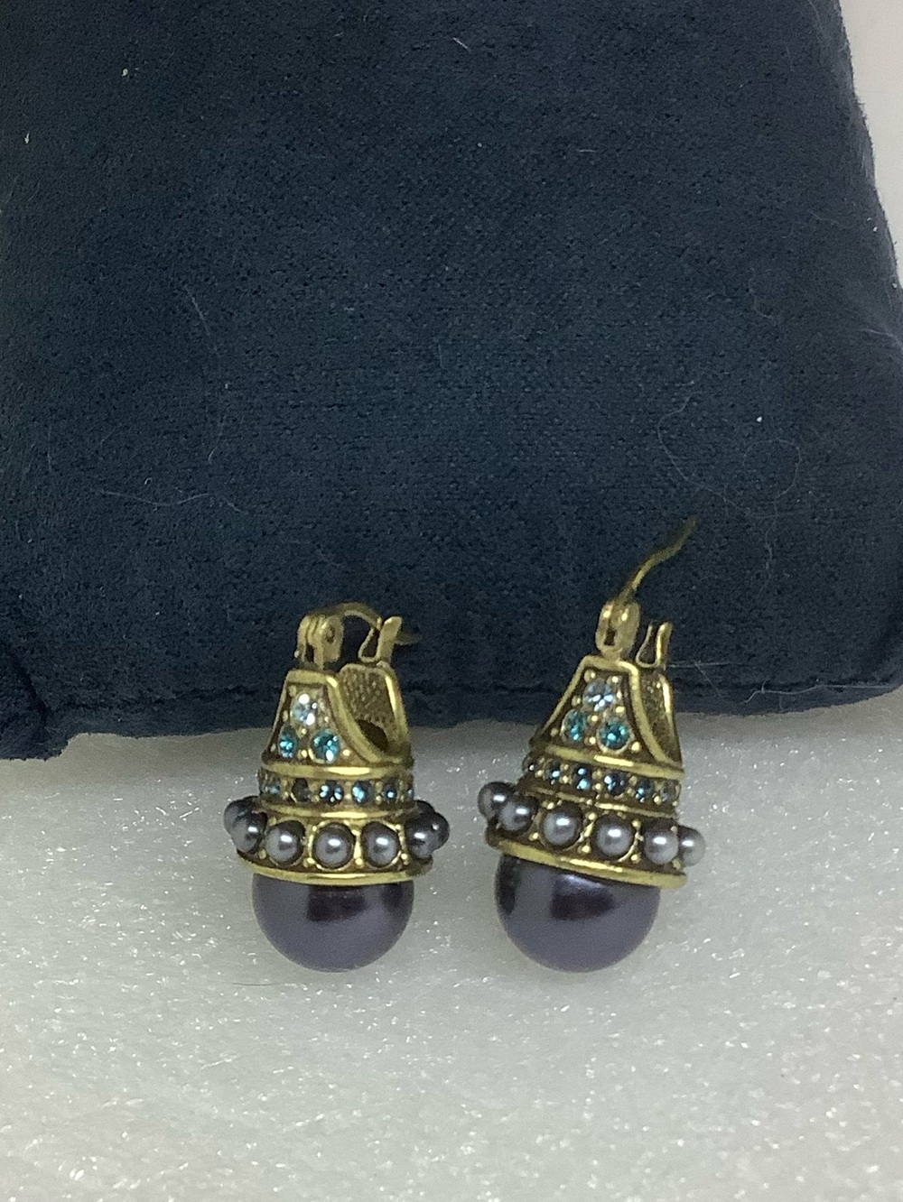 HEIDI DAUS® Faux pearl Swarovski crystal Clutch Earrings - Picture 4 of 7